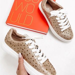 Beyond Glitz Rhinestone Shoe - 🆕 Worn Once